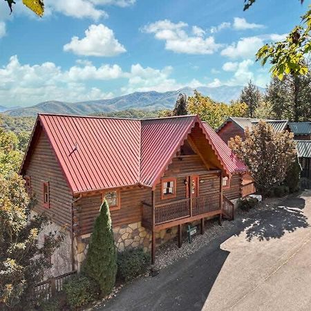 Movie Theater Hot Tub View Mountain Escape Villa Gatlinburg Exterior photo