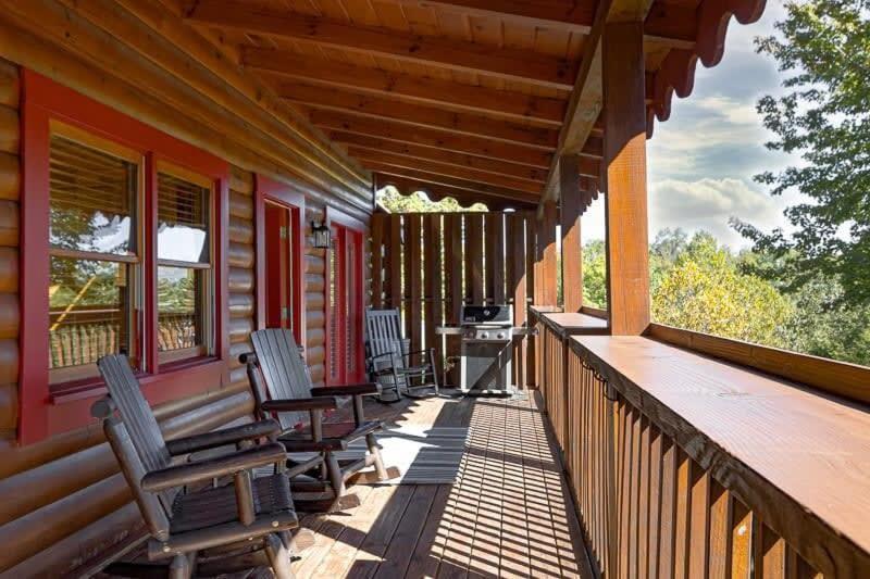 Movie Theater Hot Tub View Mountain Escape Villa Gatlinburg Exterior photo